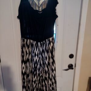 Torrid Black and White Jumper